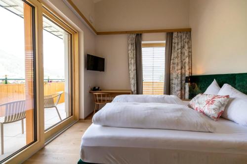 611389449 Familienhotel Felsenhof