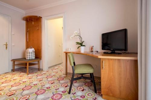 611389486 Familienhotel Felsenhof