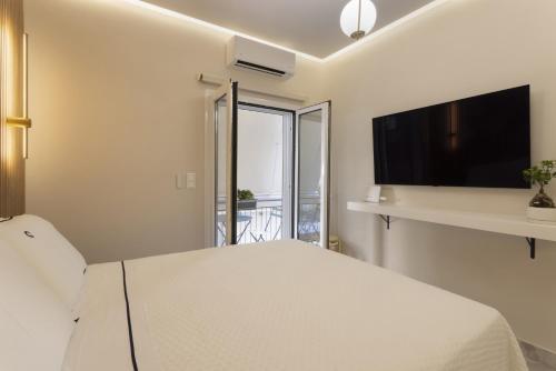 Elegant minimal studio in Kerameikos - image 2