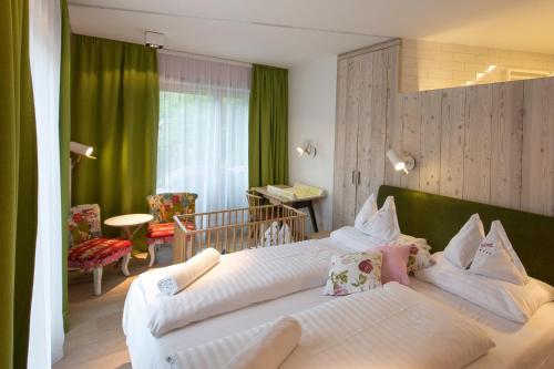 611392692 Familienhotel Felsenhof