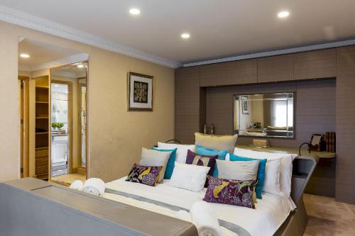Hyde Park View Marble Arch Apt - image 5