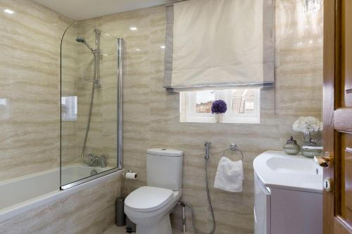 Penthouse 3-bed 3-bath on Marble Arch - image 10