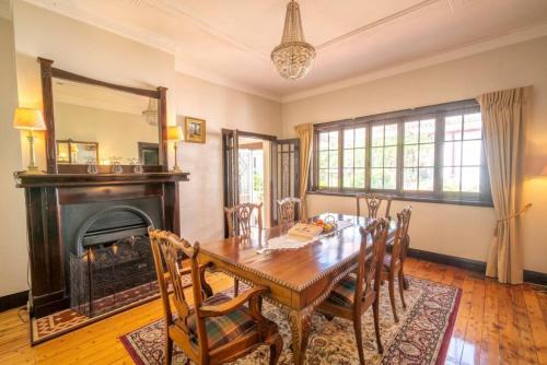 Silver Mist - Art Deco, Central Heating and Fireplace, Katoomba (Foto 8)