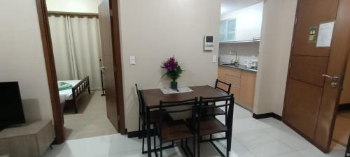 1 bedroom Condotel in front of terminal 3 Airport, Manille (photo 5)