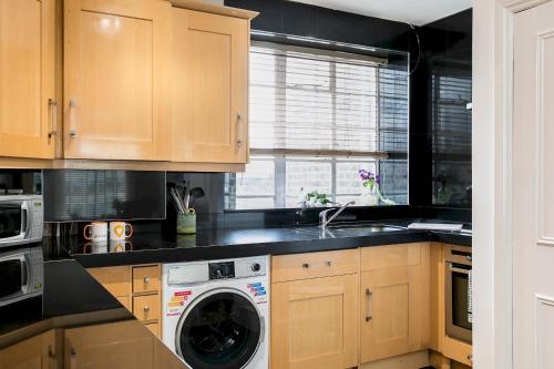 PickThePlace Lancaster gate - image 2