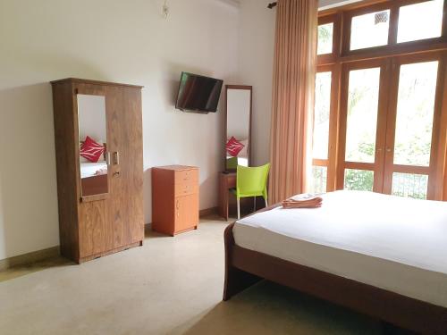 Deluxe Double Room with Balcony room in RUWINSONS Canal Garden