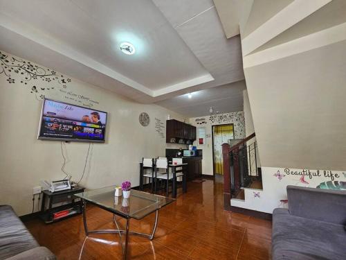 Alohas House, Cupang