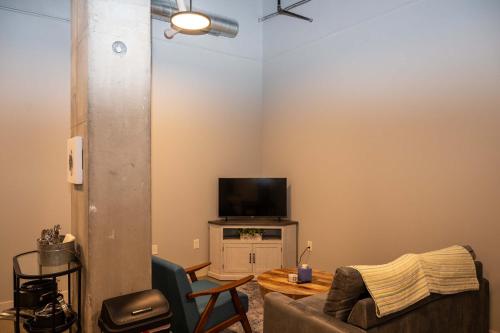 Inspired Urban Loft Free Parking Close to Mayo in Rochester, USA