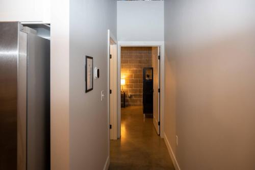 Inspired Urban Loft Free Parking Close to Mayo in Rochester, USA