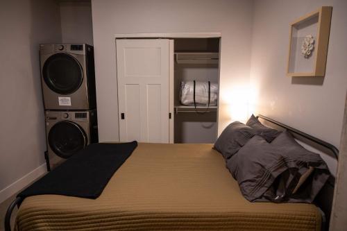 Inspired Urban Loft Free Parking Close to Mayo in Rochester, USA
