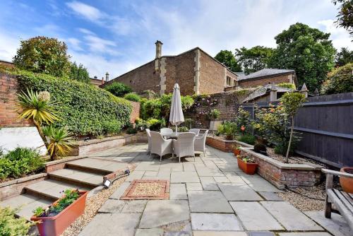 Chic 3-Bed Townhouse,2 Mins to Windsor's Long Walk, Windsor (fotografie 4)
