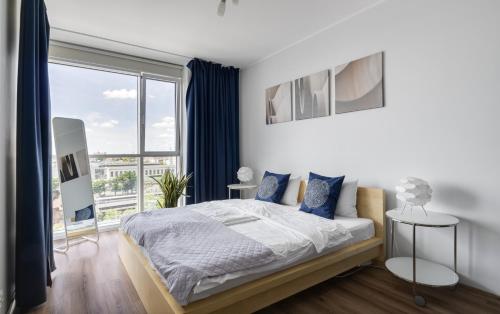 One-Bedroom Apartment image 5