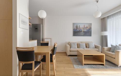 One-Bedroom Apartment image 7