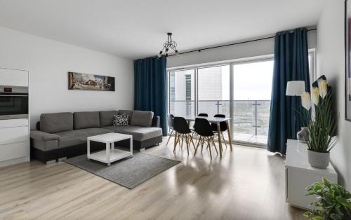 One-Bedroom Apartment image 8
