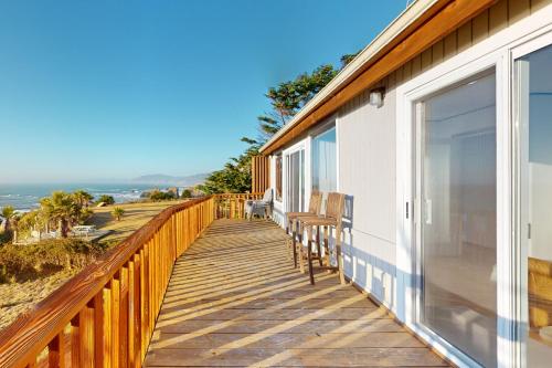 2 bedrooms, 3 beds