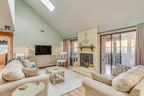 Cozy North Myrtle Beach Home 3 Blocks to Ocean!