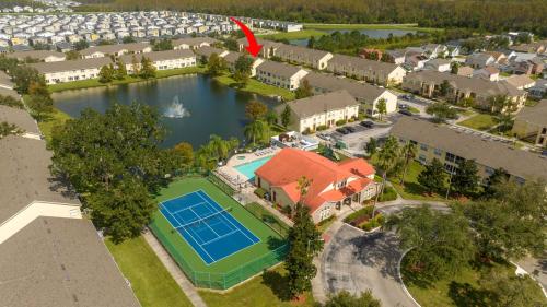Amazing 4BR Lake View – Close to Disney in Kissimmee, USA