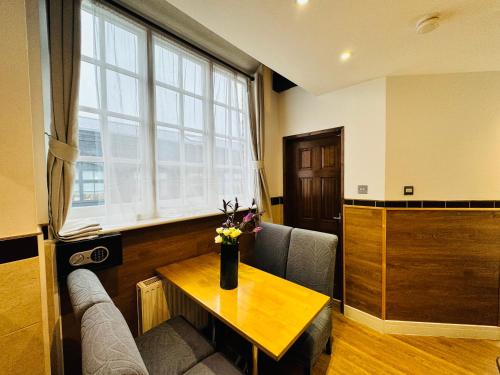 Food and beverages, Berkley Apartments in Shoreditch