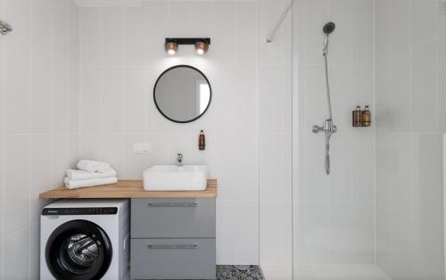 Studio Apartment image 5