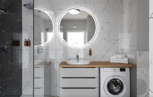 Studio Apartment image 9