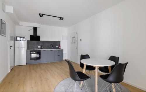 Studio Apartment image 4