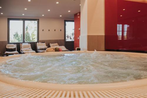 熱水浴缸, Casas San Miguel in 薩萊姆