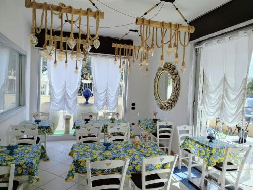 Restorāns, Costa Costa Rooms in Sant' Egidio del Monte Albino