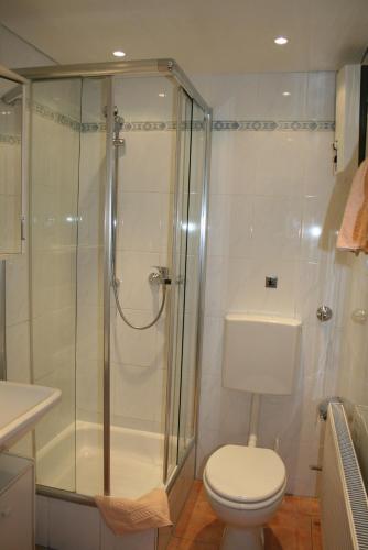 Apartmenthaus Sonnen 521m von Ikarusstraße entfernt