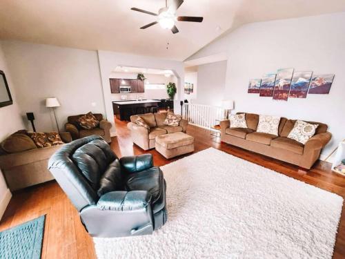 Large Pet Friendly Home near the Broadmoor in Colorado Springs, USA