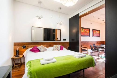 3Bedrooms 2Bathrooms furnished - Lavapies - bright, Madrid (fotografie 9)