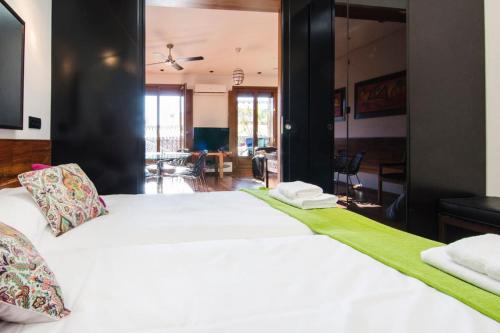 3Bedrooms 2Bathrooms furnished - Lavapies - bright, Madrid (fotografie 10)
