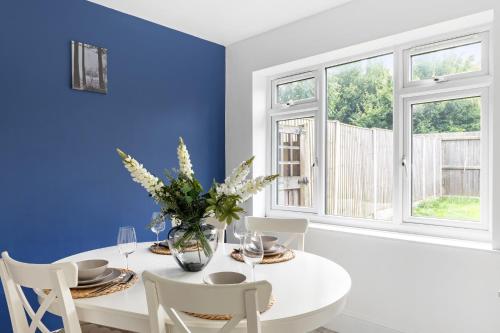 Cozy Nottingham Retreat with 3 Bedrooms