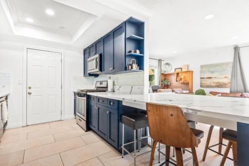 Gated 6beds 2garage home near Disney other LA attraction in Chino, USA