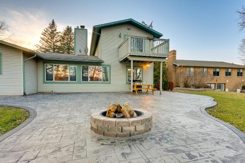 Lakefront Hartland Cottage with Patio and Fire Pits! in Hartland, USA