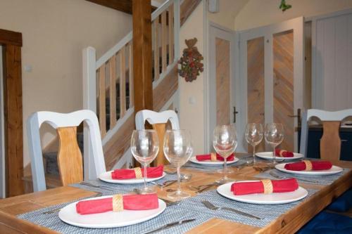 Facilities, Bulat-Pestivien Retreat with 4 spacious Bedrooms in Pont-Melvez