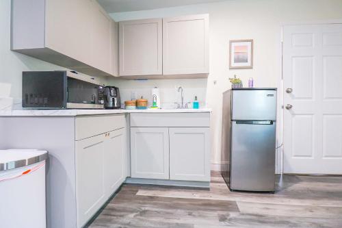 NEW Designed Apt 2023 NrUCF PETSOk PrivateEntry in Orlando, USA