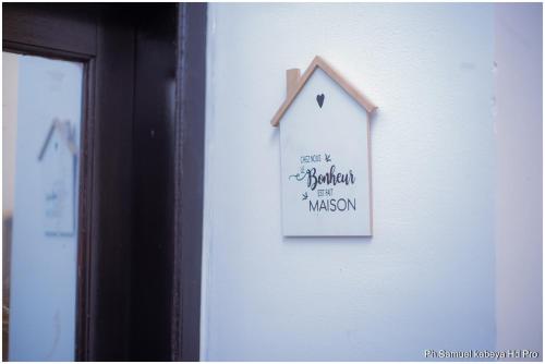 Bel appartement cosy et meublé – khách sạn tại Lukunga