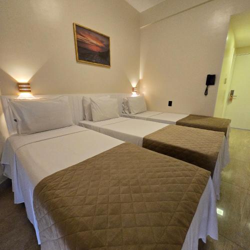 Standard Triple Room image 2