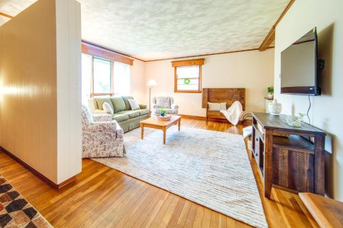 Mayville Vacation Rental - Walk to Chautauqua Lake in Mayville, USA