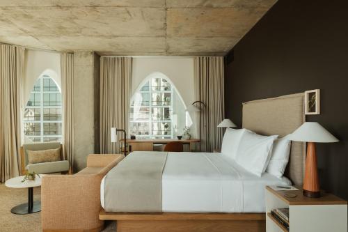 Populus near History Colorado Center