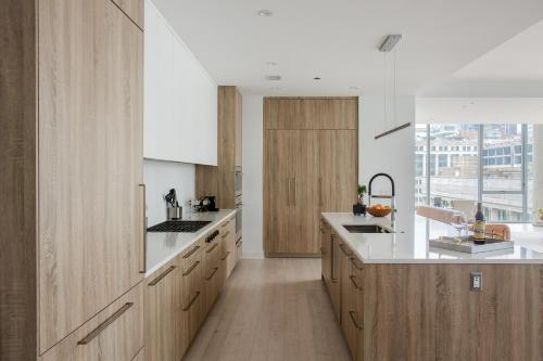 Premier Penthouses with Captivating Views of Millennium Park