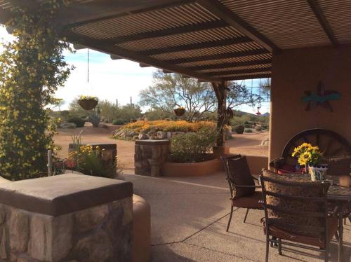 Serene & Secluded - Heart of the Sonoran Desert Bunkhouse Casita
