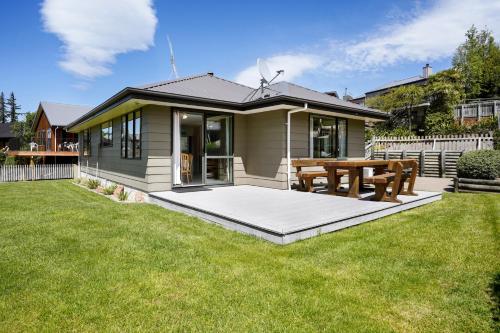 Alpine Peek - Hanmer Springs Holiday Home, Hanmer Springs