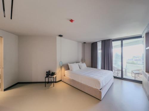 Zins Luxury Rooms - image 3