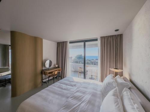 Zins Luxury Rooms - image 2