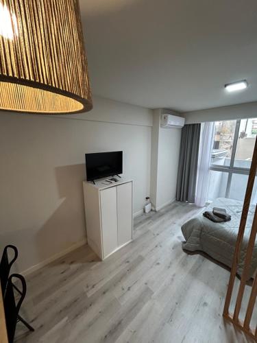 Facilities, Departamento Flores in Flores