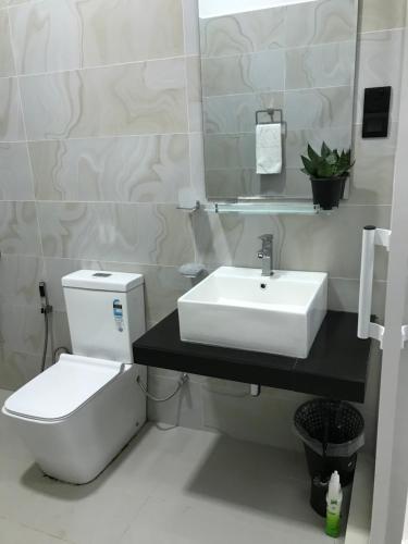 Deluxe Double or Twin Room image 1