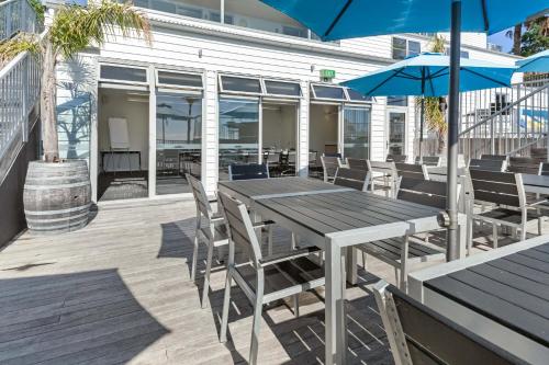 Banquet hall, Waiheke Island Resort Conference & Accomodation Centre in Waiheke Island