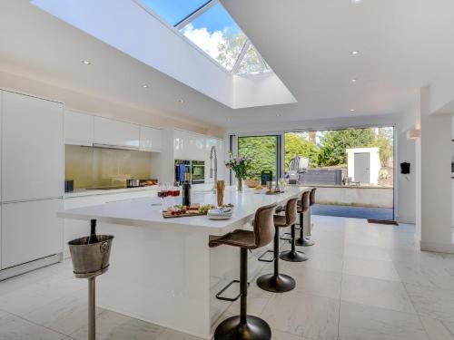 Iekārtas, 5 Bed in Durham 94028 in Hallgarth
