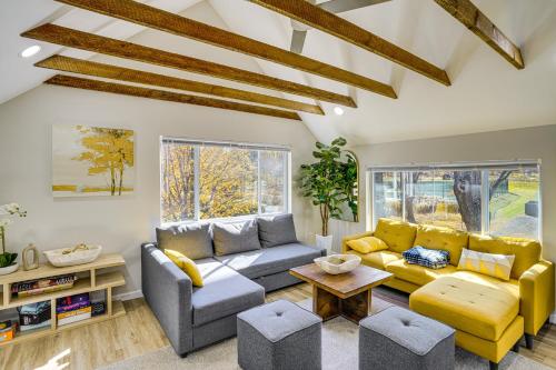 Retreat with Deck and Grill 1 Mi to Hunter Mtn Resort in Hunter, USA